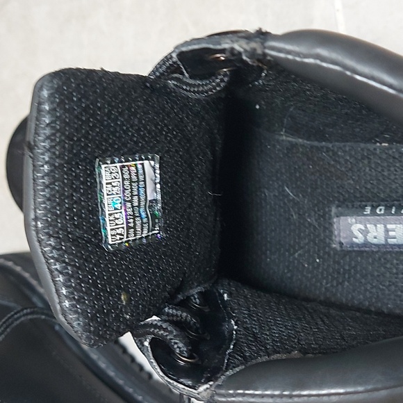 Sketchers boots - Picture 3 of 4